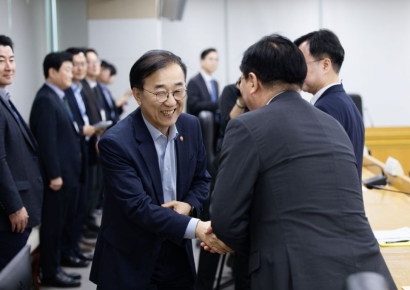 GTX 사업자 만난 국토장관 "무조건 안전 1순위"