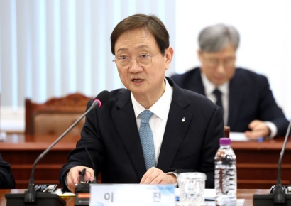 이찬진 금감원장, 취임 후 업추비 첫 공개…월 평균 209만원 지출