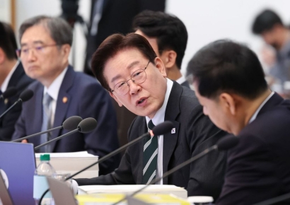 President Lee: "Issues with Traditional Allies Will Be Addressed in a Future-Oriented Manner Based on Common Sense and Principles"