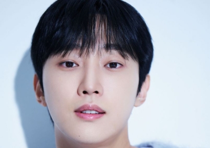 배우 진영, 프로듀서로 아이오아이와 10년만 재회