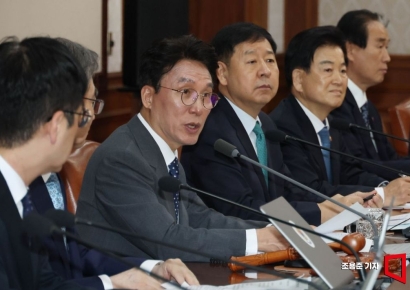 [포토] 임시국무회의 겸 비상경제본부회의 발언하는 김민석 총리