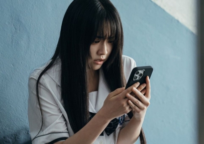 온몸은 귀신, 눈빛만 임나리[라임라이트]