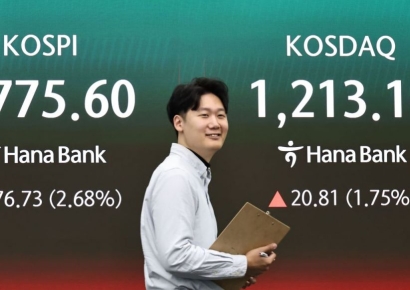 코스피, 사상 최고치 경신…코스닥도 동반 상승세