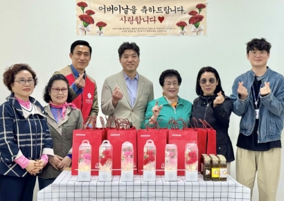 기억하고, 모시고, 잇는다… 롯데몰 동부산점, 어르신 초청 감사·공경의 마음 전해