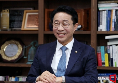 22대 후반기 국회의장 '6선' 조정식 "李정부와 민생국회 만들 것"