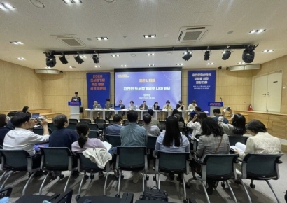 购书首选网络书店…图书定价制度改革讨论正式启动