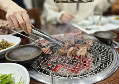 "한국 인식 낮네, 두 번이나 거절당해"…CNN 기자가 서울서 겪은 '혼밥 문전박대'