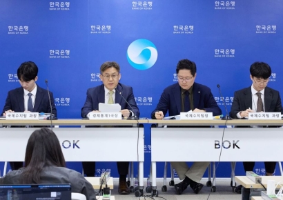 1분기 경상흑자 737.8억달러 '사상 최대'…4월도 반도체〉중동전쟁(종합)