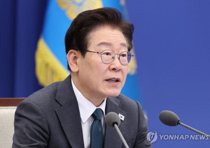 이 대통령 "사법·흉기·명예살인 3대 위협, 국민이 저를 살려"