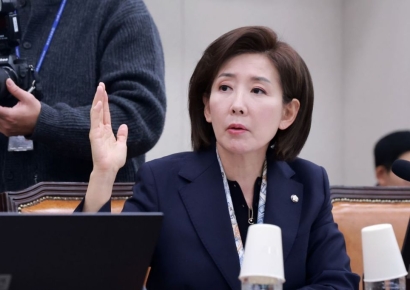권익위에 뿔난 국힘 "李 헬기 특혜 이송 '기억 세탁소' 자처"
