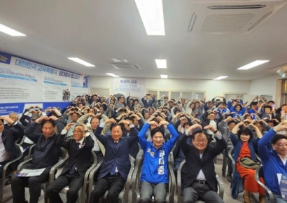 [6·3선거]김대중 교육감 후보, 잇단 지지선언 속 '광폭 행보'