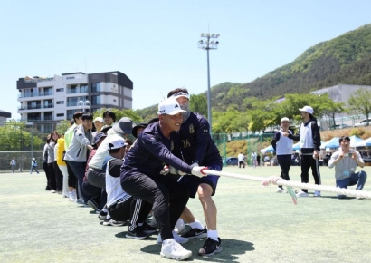 "현장 밖에서 만난 전북 건축인들"…완주 모악산서 한마음