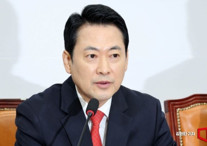 [포토] 장동혁 "나무호, 미상 비행체 타격? UFO라도 왔나"