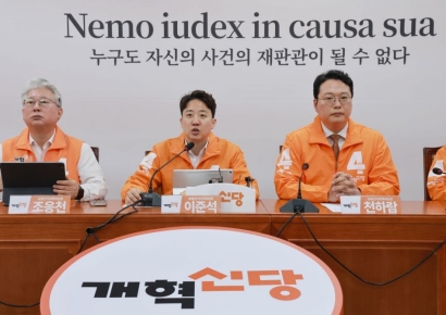 Lee Junseok：“Jeon Jaesu 回避辩论搞‘床上足球’……别再冷落后辈”