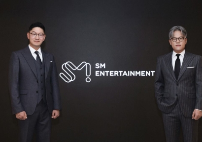 SM与HYBE领袖入选Billboard“Indie Power Players”