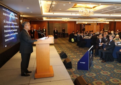 [포토] 개회사 하는 장범식 아시아경제 대표