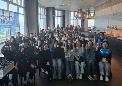 “1년의 성장, 함께 축하합니다”… 센텀종합병원 신규 간호사 돌잔치