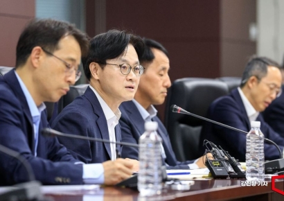 '긴급조정' 총대 멘 산업장관…민주노총 출신 노동장관 "회사 망하라고 설립된 노조 없어"(종합)