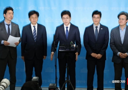 [포토] 정원오, 2조5천억원 규모 지역화폐 발행 공약…"돈 돌게 하겠다"