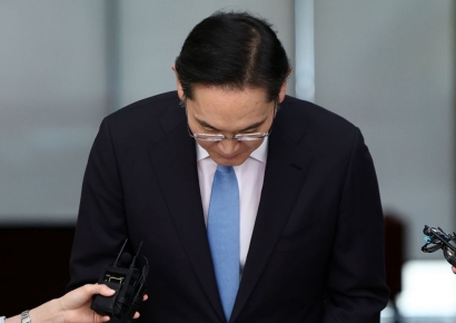 결국 고개 숙인 이재용 "매서운 비바람은 제가 맞겠다"…삼성 노사 갈등에 사과