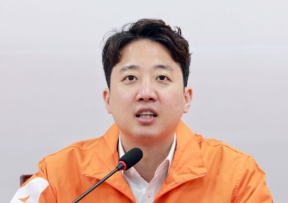 이준석 "국민의힘 방구석 정치…개혁신당 끝까지 뛸 것"