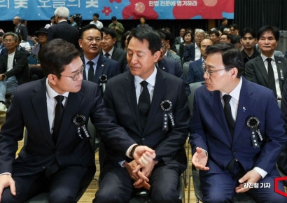 [포토] 의견 나누는 정원오 후보-오세훈 후보-정근식 서울시교육감 후보