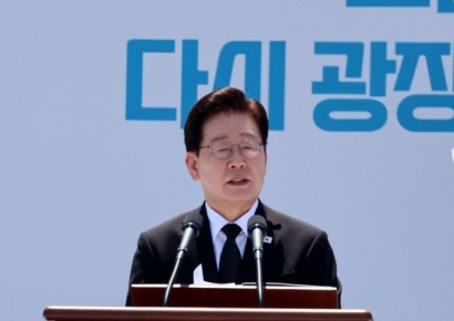 이재명 대통령, 옛 전남도청 찾아 5·18 기려…“광주가 민주주의 살렸다”