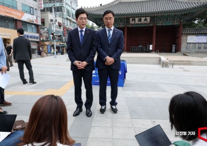[포토] 취재진 질문에 답하는 정원오 민주당 서울시장 후보