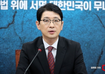 [포토] 발언하는 주진우 공소취소특검법 저지 특위 위원장 19일 서울 여의도 국회에서 열린 국민의힘 중앙선대위 공소취