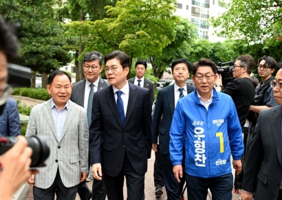 정원오·우형찬 후보, 목동아파트 찾아 '초고속 재건축' 약속