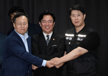 600 Million vs. 460 Million vs. 160 Million... Samsung Electronics DS Division: "Three Paychecks Under One Roof"
