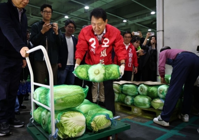 오세훈, 선거운동 첫 일정 '가락시장'…"서울시민 삶 시작되는 공간"