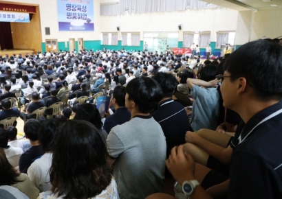 "대학 가느니 삼전닉스" 취업률 95%에 전국에서 몰려들었다…반도체高 입시설명회 '인산인해'