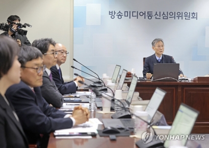 [단독]불법 코인거래소 차단 물건너가나…9인 체제 방미심위도 '심의중지' 시사