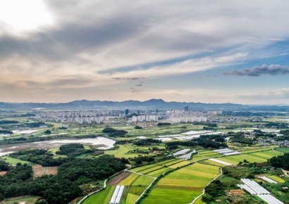 "200,000 Won Per Person Before Chuseok"… Local Excitement Over Livelihood Support Grant in This Region