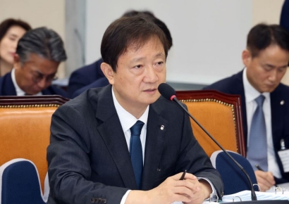 이찬진 "'드러누워 막았어야' 발언, 투자자 보호 위한 취지"