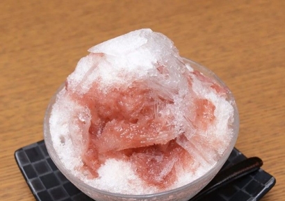 Secretly Shaving Fish Storage Ice and Adding Raw Egg... The Origins of Bingsu [Delicious Stories]