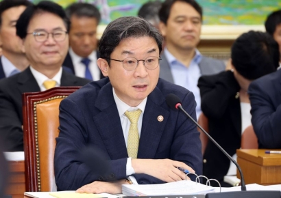 흑자 동전주 상폐 우려에…이억원 "미세조정 검토"