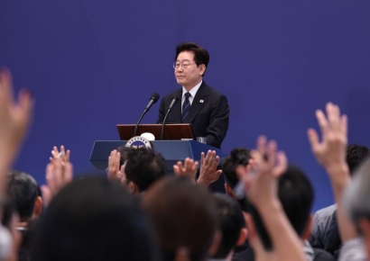 李대통령, 레버리지 ETF 비판에..."투자 이익 볼지는 귀신도 몰라"