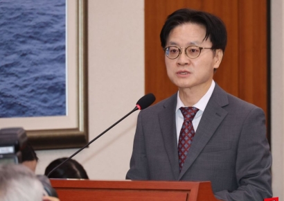 "수혜주는 이렇게 담아라"…확정되는 대미투자 프로젝트에 재평가 기대 솔솔 [주末머니]