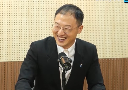 “听了李总统的话，把全部财产投进基金”……Kim Sangwook财产4个月激增12亿韩元